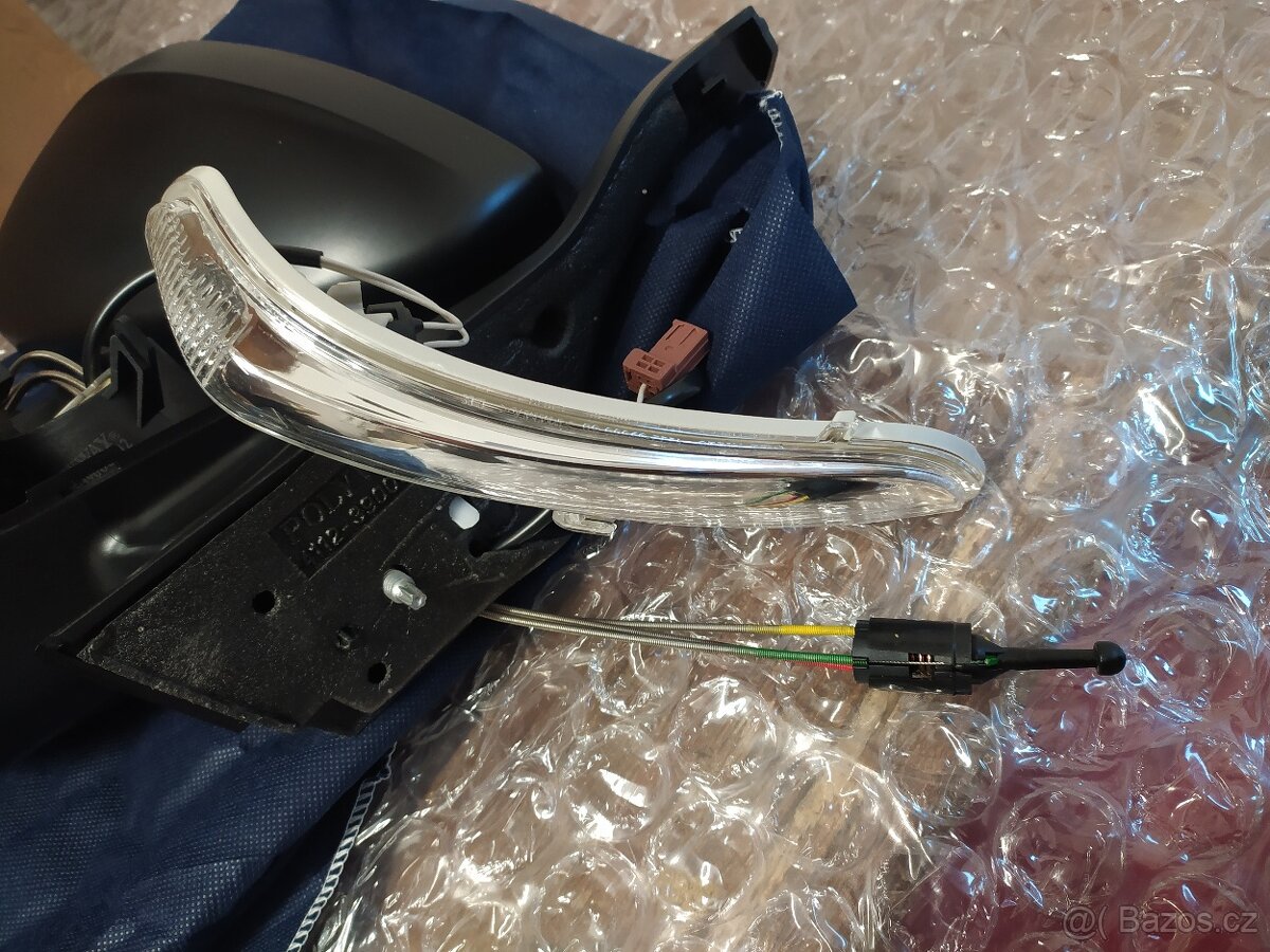 Levé zrcátko - Peugeot 208 - 2