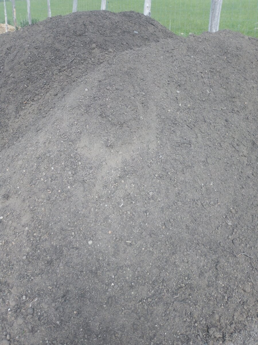 Kompostová hlína tříděná - 2