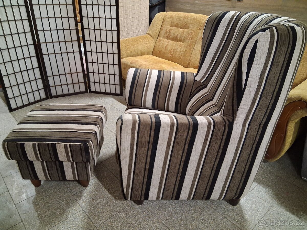 Křeslo ušák s taburetem - 2