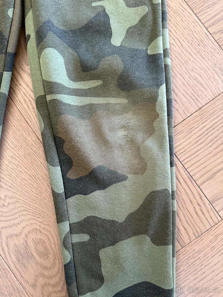 Detske teplaky Gap vel. S 122cm - 2