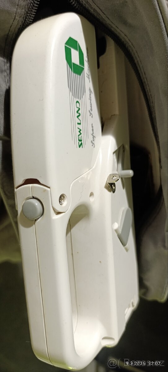 Portativni šicí stroj - 2