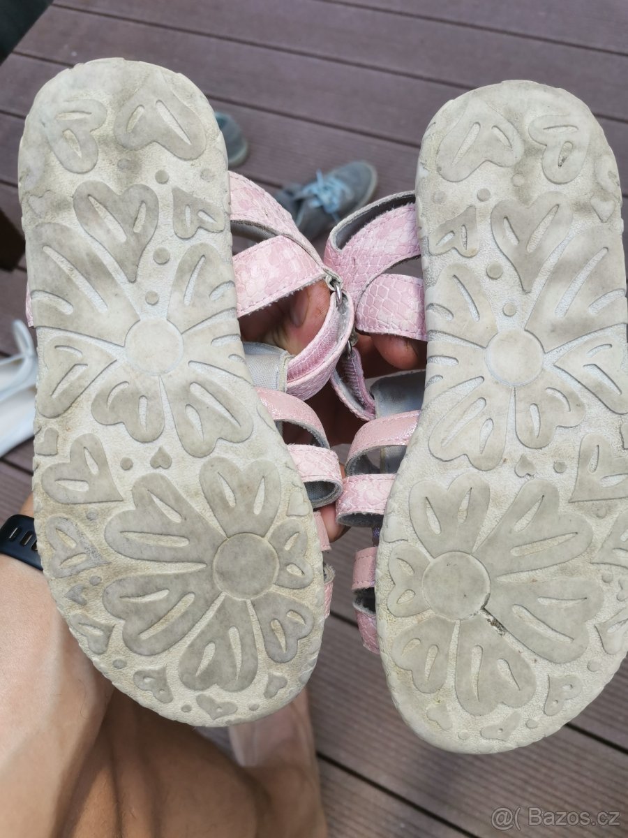 Dívčí sandály Coccodrillo vel.32 - 2