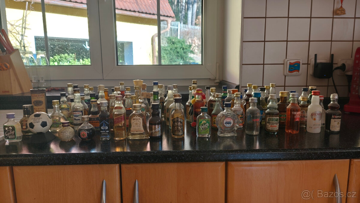 Mini lahvičky s alkoholem - 84 kusů - 2