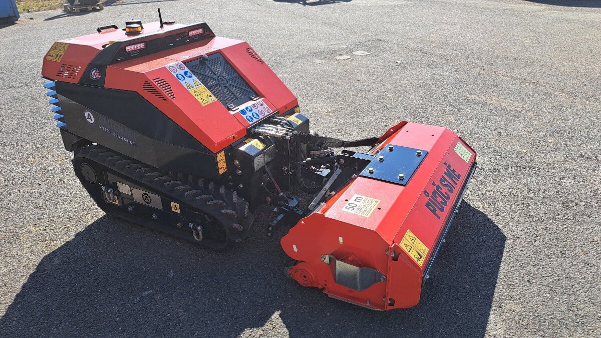 Pronájem dálkově řízeného robota ANTOLINI AV28 - 2