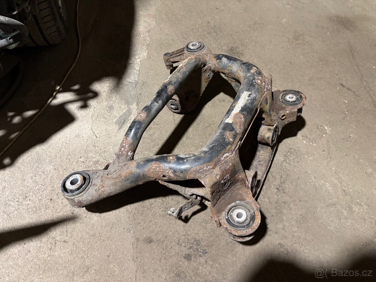 Malá nápravnice BMW e46 320d - 2