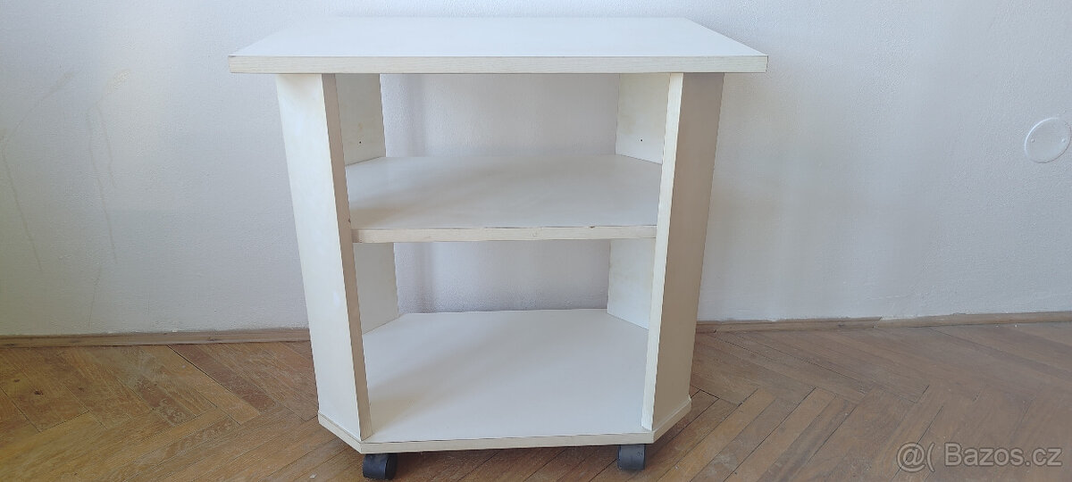 Bílý televizní stolek - 2
