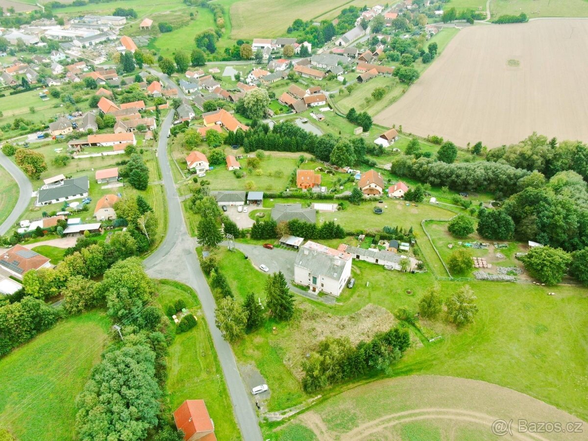 Prodej pozemku Chabeřice - 2