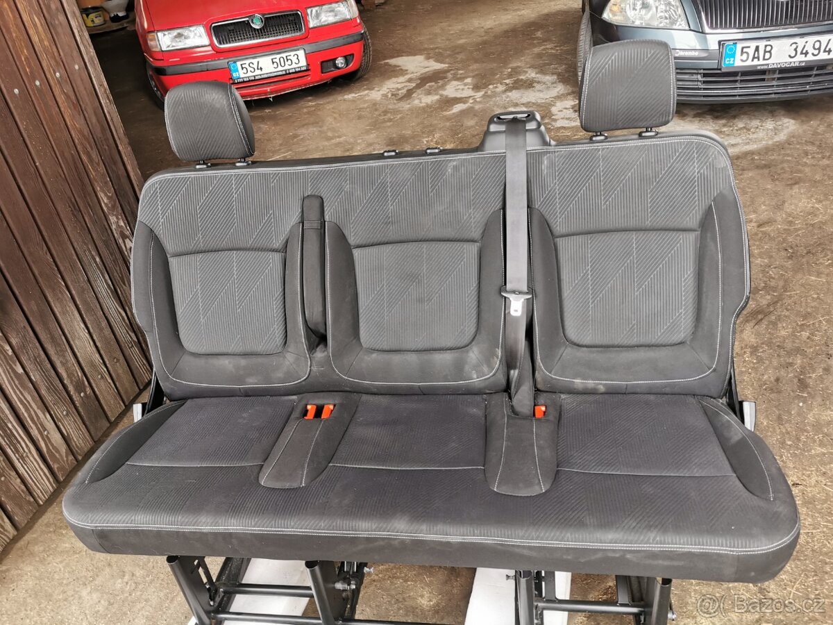 Zadní trojsedačka Renault Trafic 3 - 2