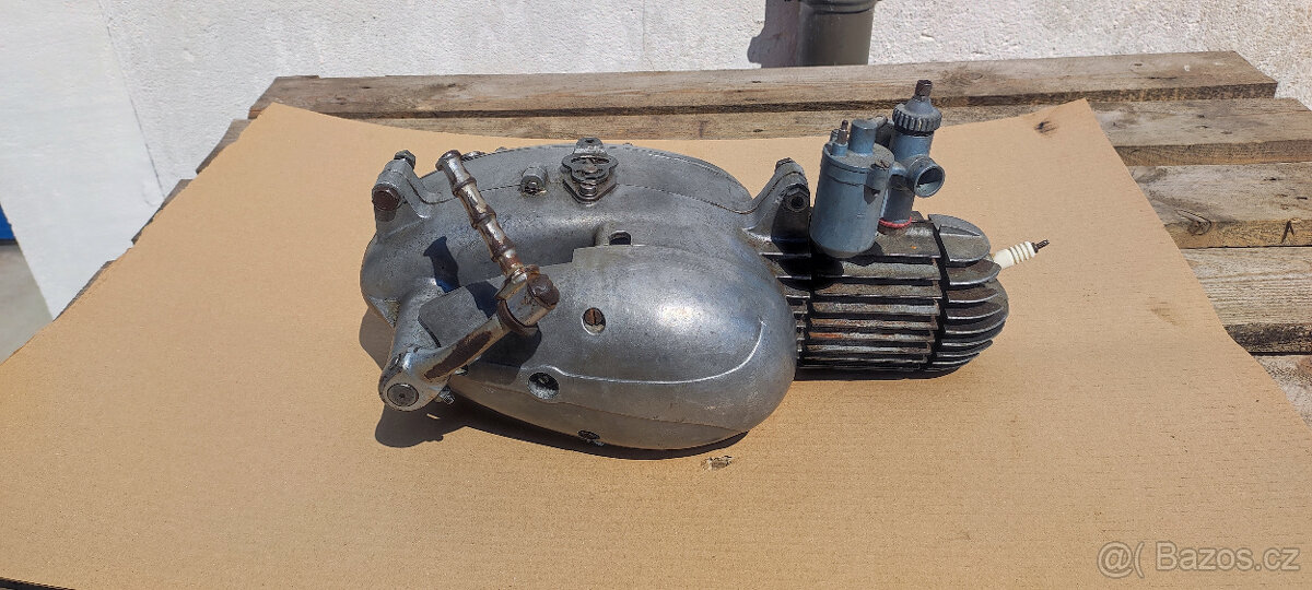 Motor Jawa 550 - 2