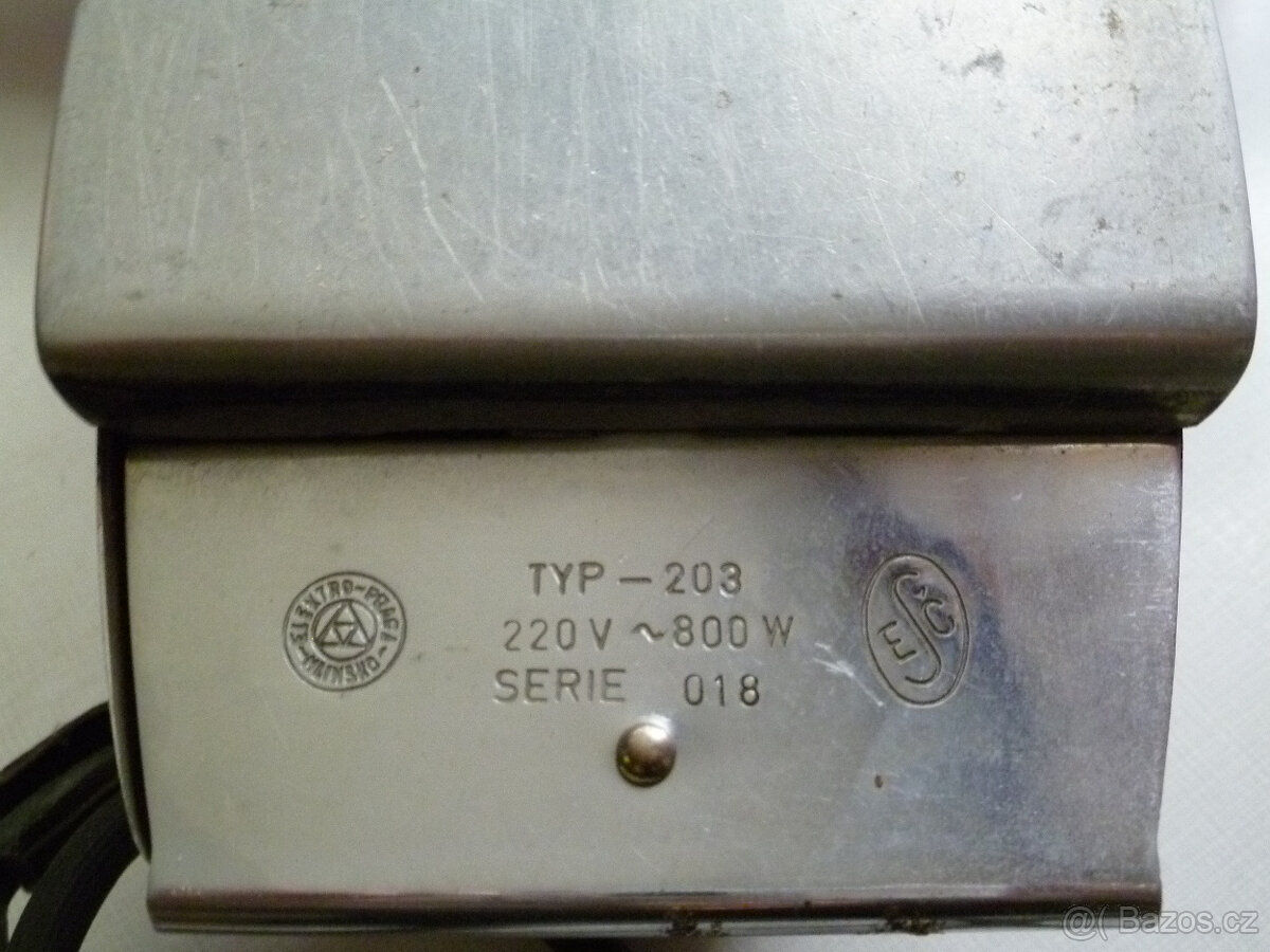 Retro žehlička funkční - 2