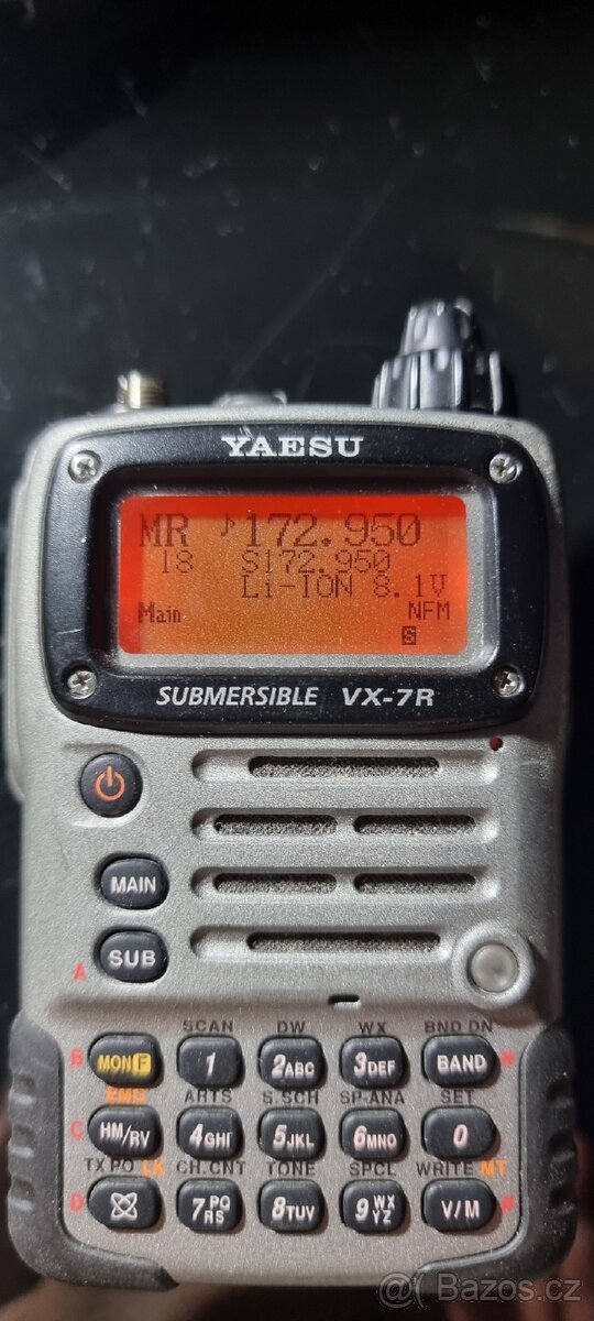 Yaesu VX-7R vč příslušenství. - 2
