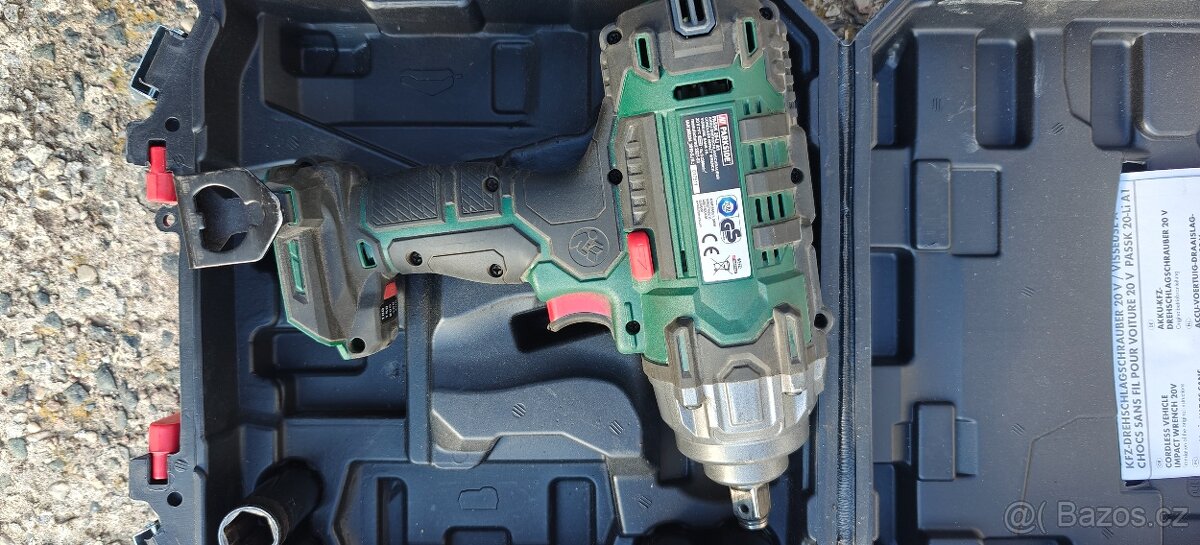 Razovy utahovák Parkside - 2