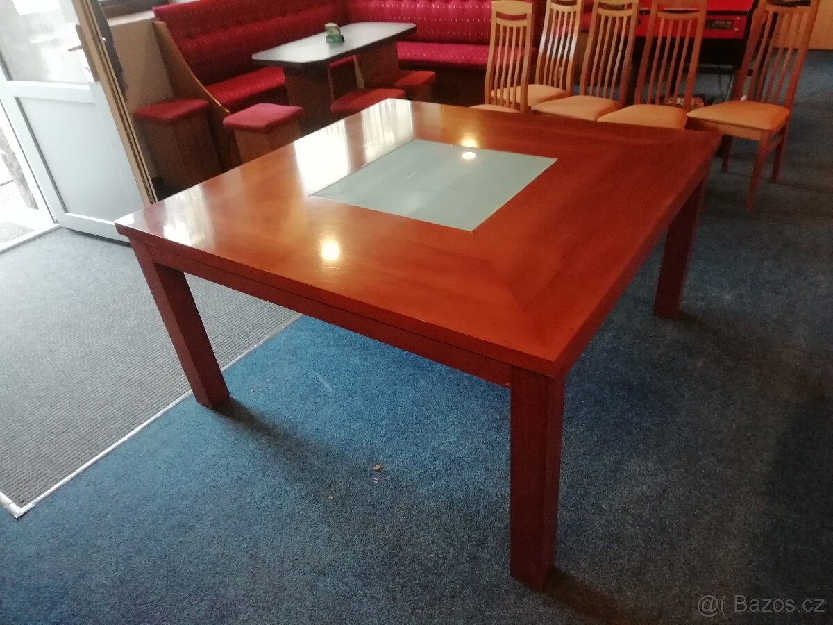 Stůl 120 x 120 cm - masivní, v dobrém stavu - 2