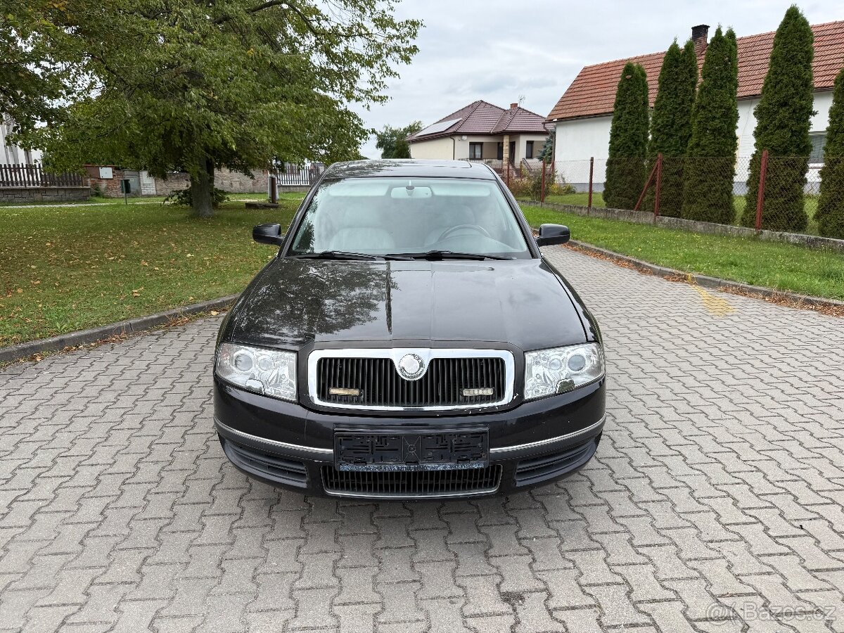 Škoda Superb 2.8 V6 EDICE 100 - náhradní díly - 2