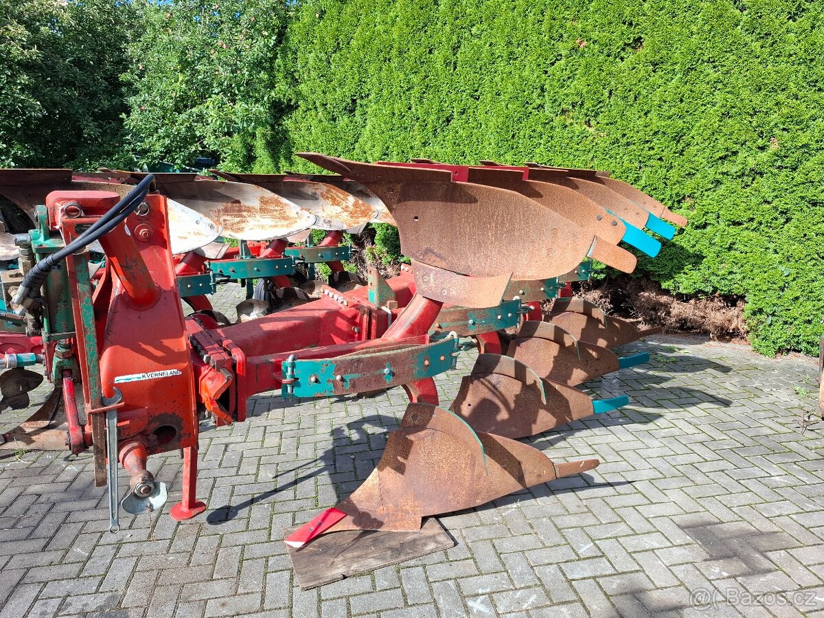 Pluh Kverneland 4 radl.obracecí nonstop jištěný - 2