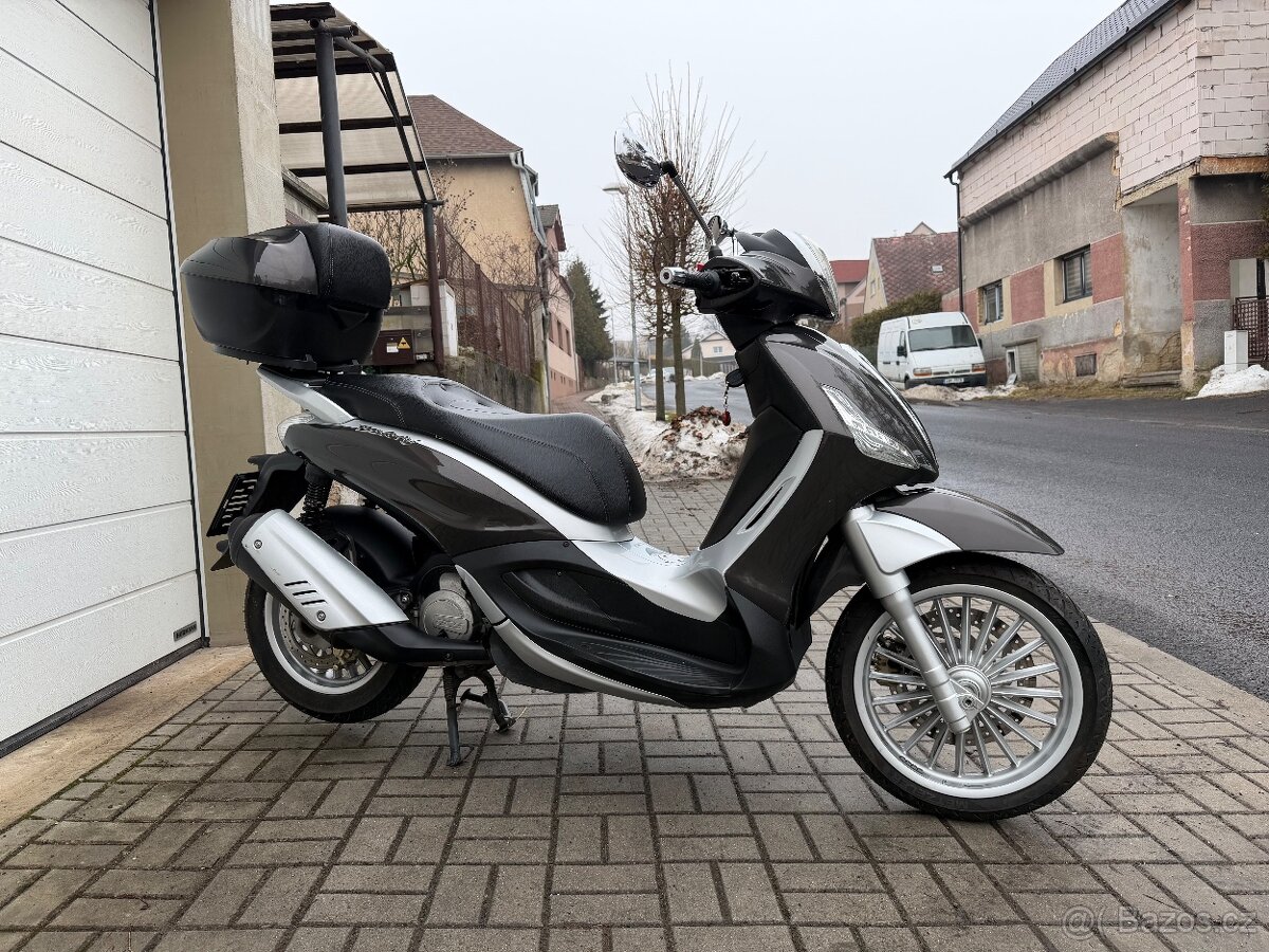 Piaggio Beverly 125ie , cz doklady - 2