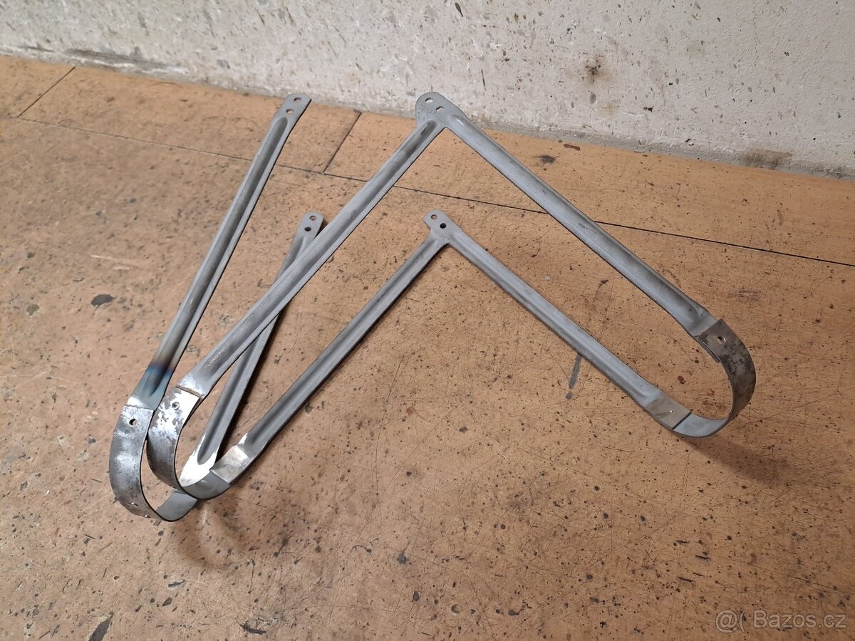 Vzpěry blatníku Jawa pérak - 2