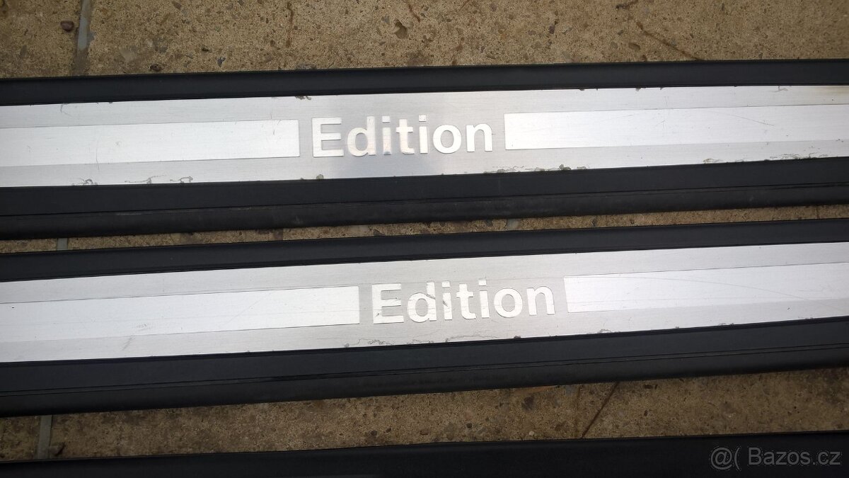 BMW E90/E91 EDITION nášlapy - 2