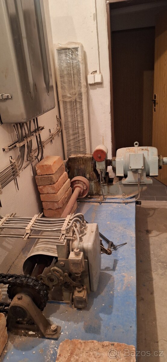 Nákladní výtah - 2