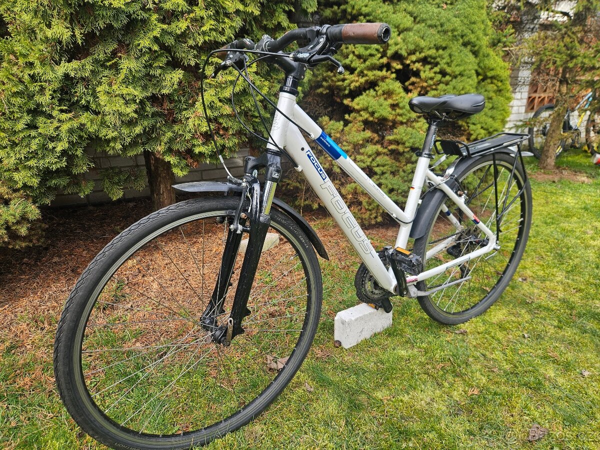 Damske kolo FOCUS 28 Deore - 2