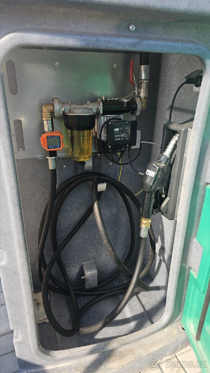 Nádrž na naftu - 2