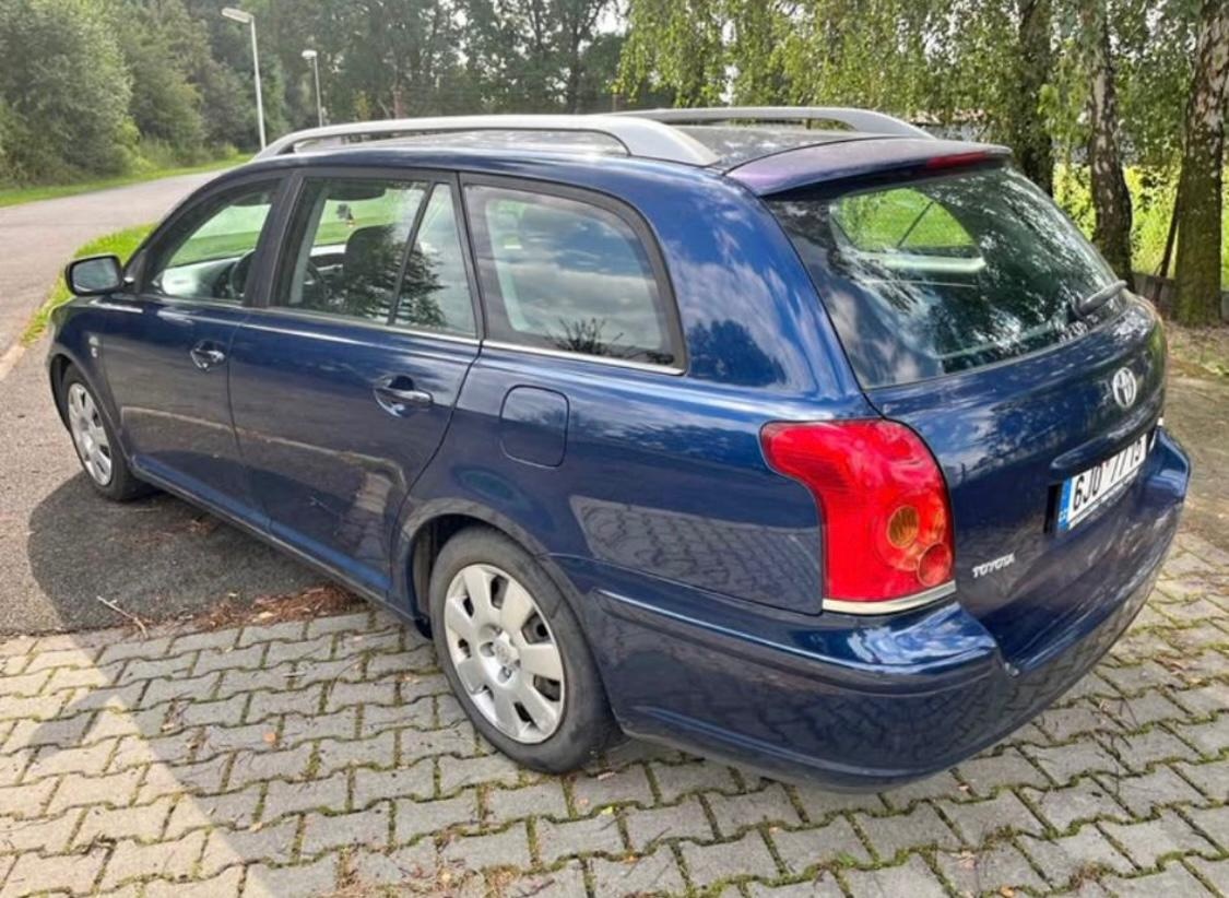 Toyota avensis - 2
