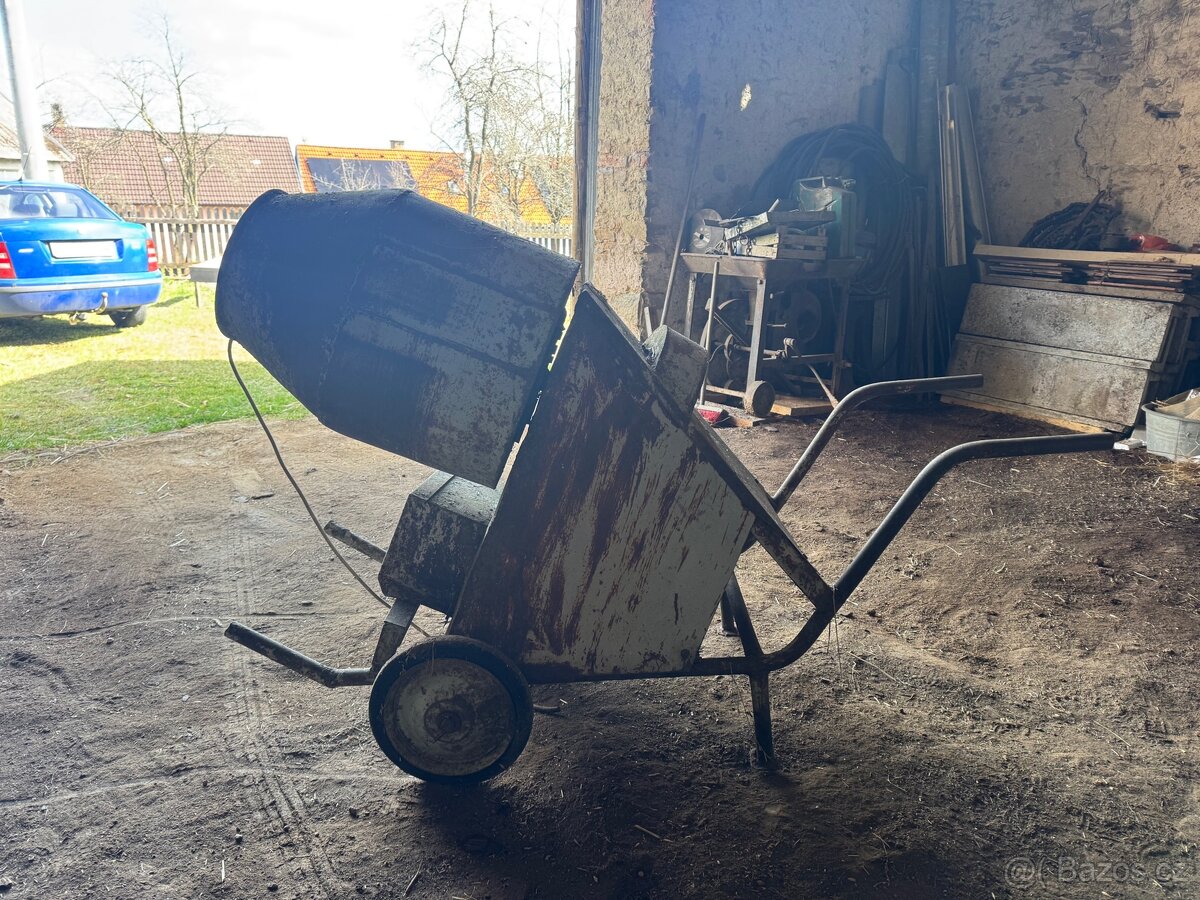 Stavební míchačka - 2