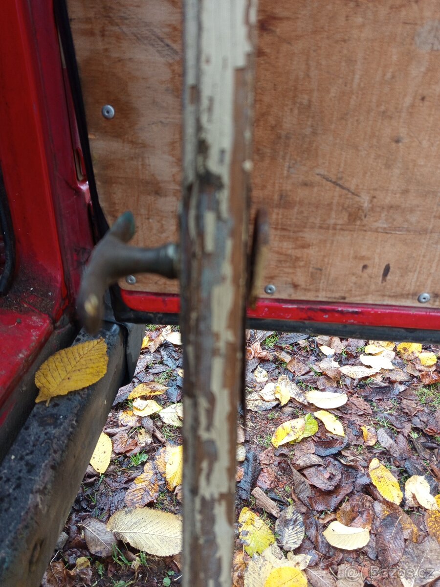 Mosazné klíčky oken - 2