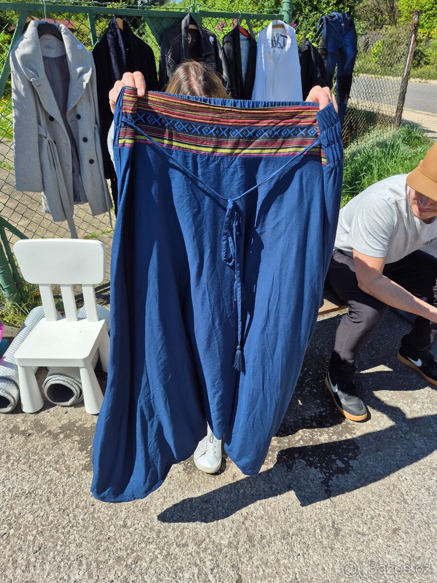 Prodám modré kalhoty, tzv.,,nasrávačky" - 2