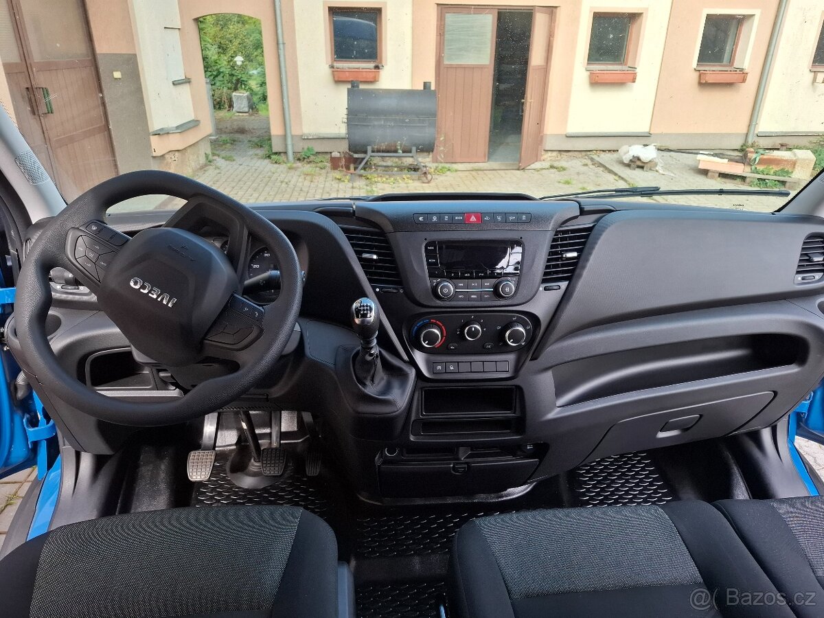 Iveco Daily - 7 míst 798000,-- Kč - 2