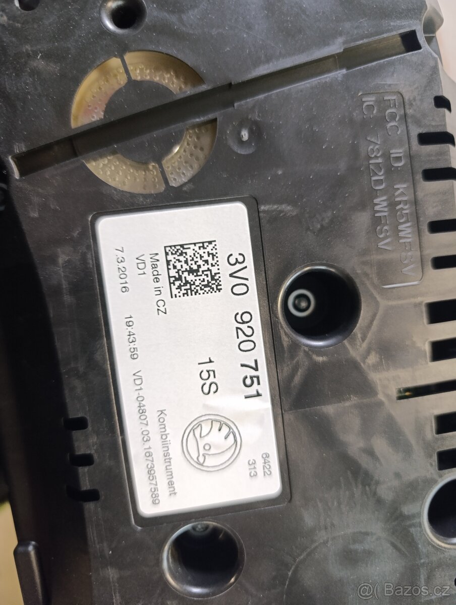 Škoda Superb 3 - Budiky - 2