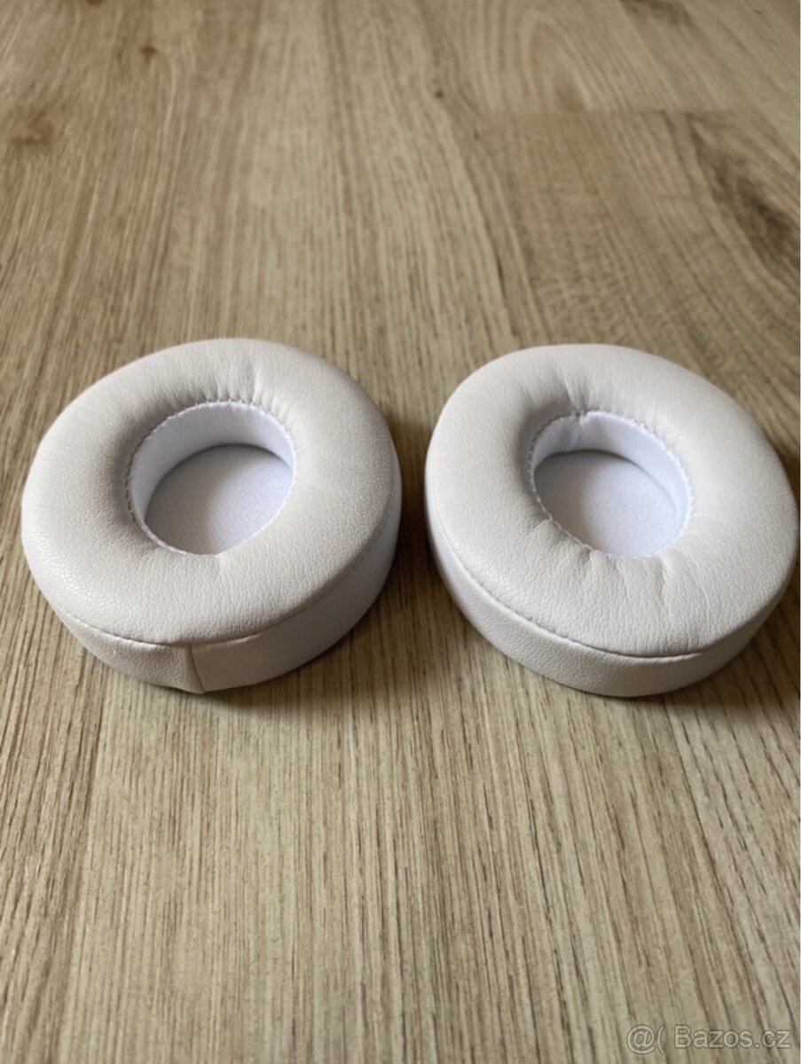 Náušníky pro sluchátka Beats Solo3 Wireless - bílé (NOVÉ) - 2