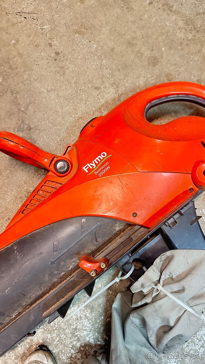 Vysavač na listí Flymo 2500w - 2