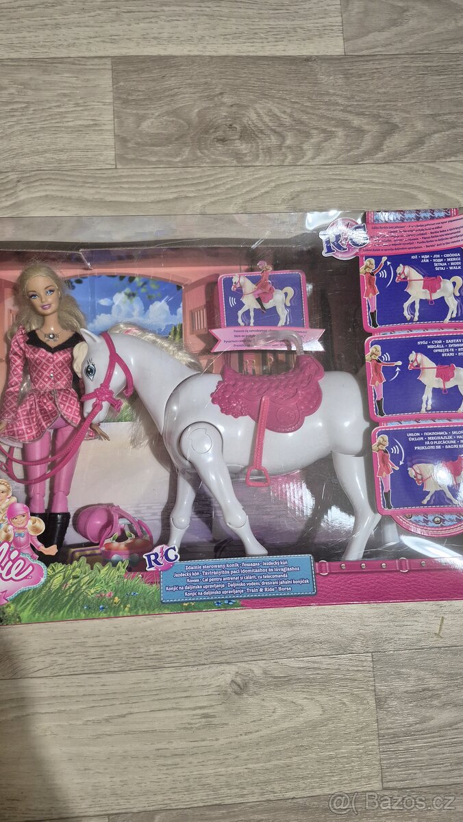 Barbie a chodící kůň - 2