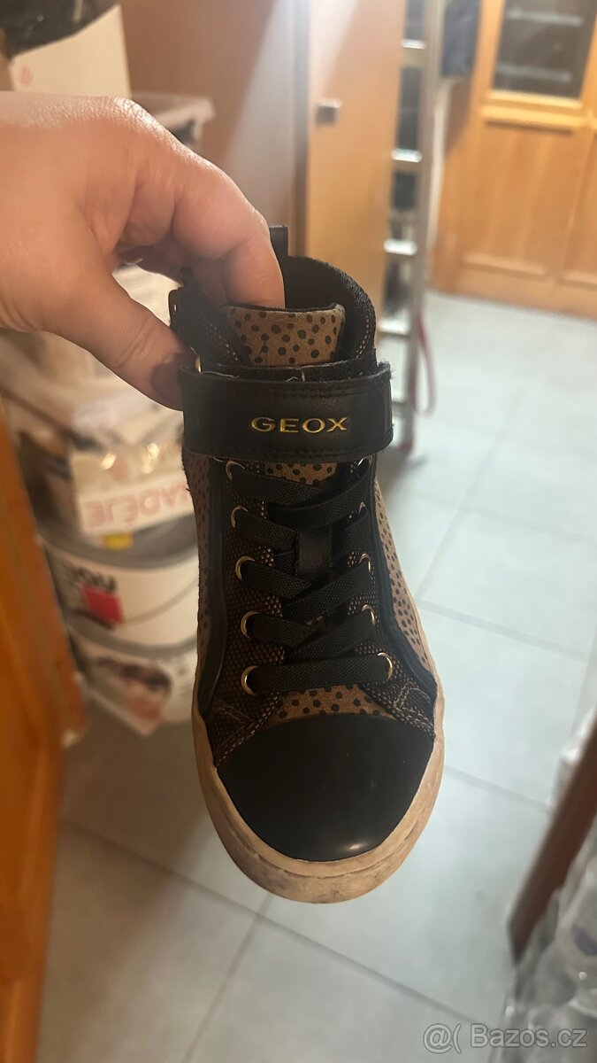 Dívčí boty Geox 32 vel. - 2