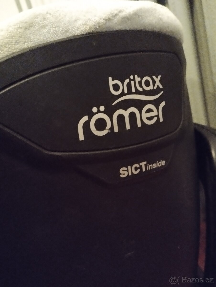 Protisměrná otočná autosedačka Britax Romer - 2