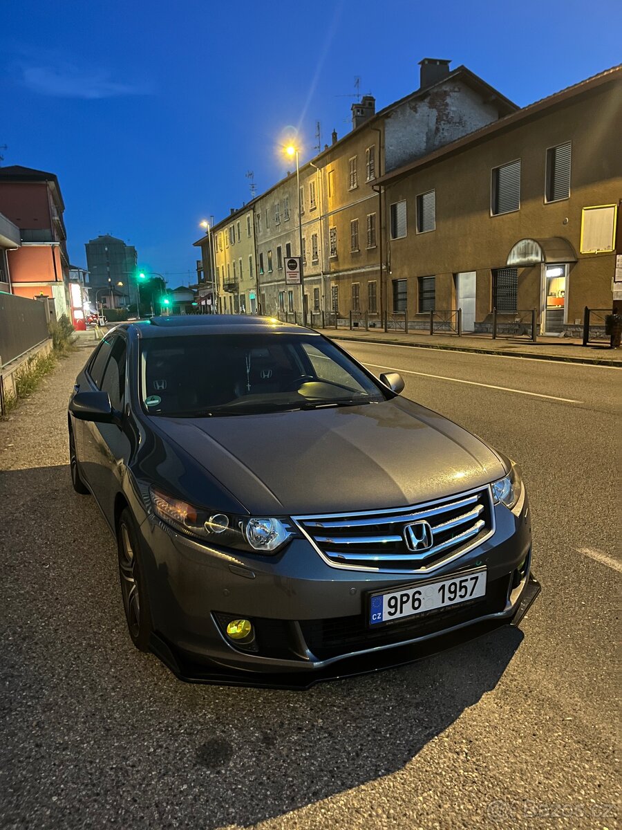 Honda Accord 8 2.4 - 2