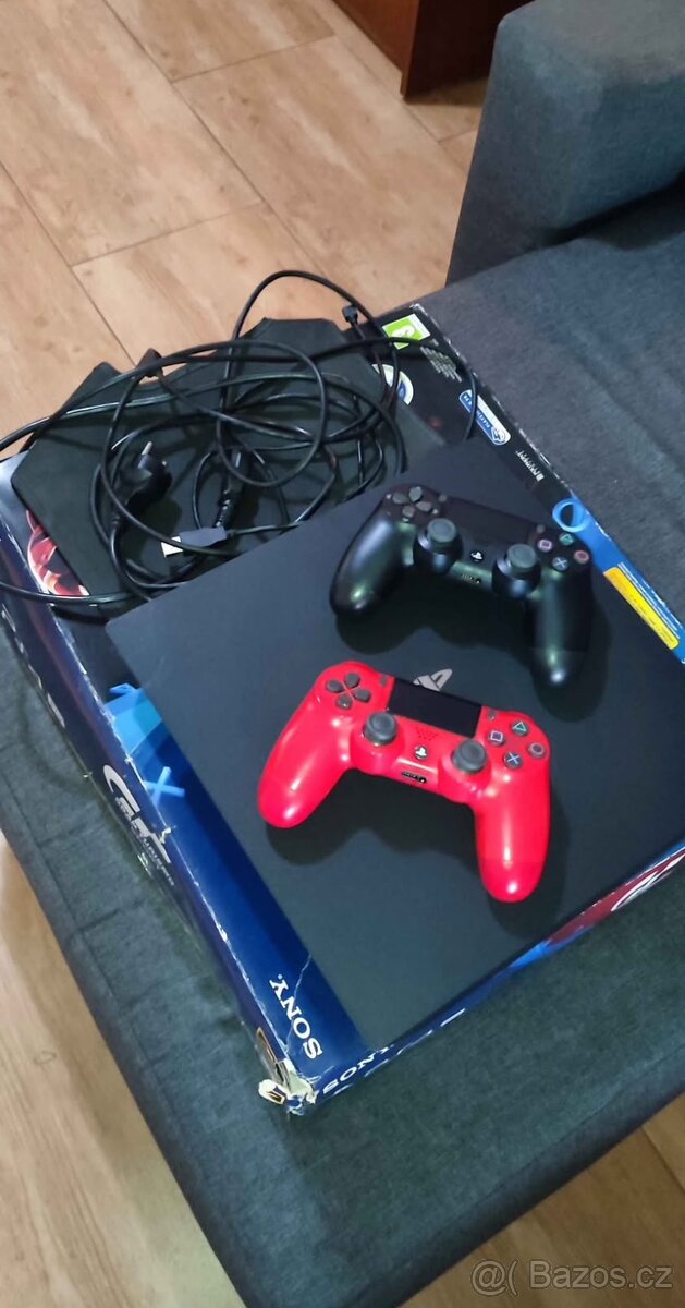 PlayStation 4 pro 1TB - 2
