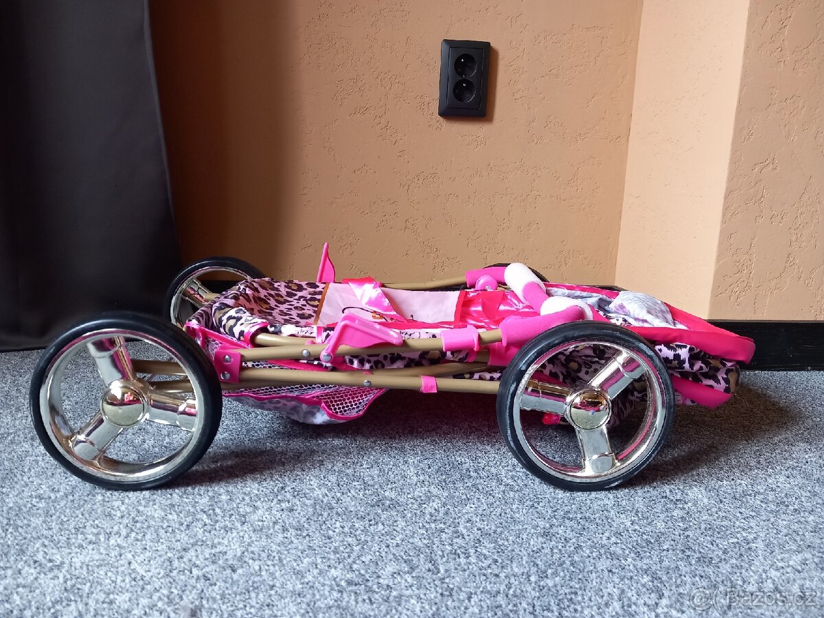 Nový kočárek pro panenky - 2