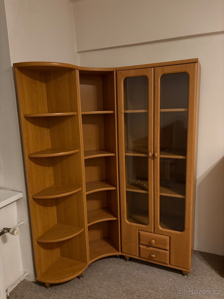 Rohová skříň - 2