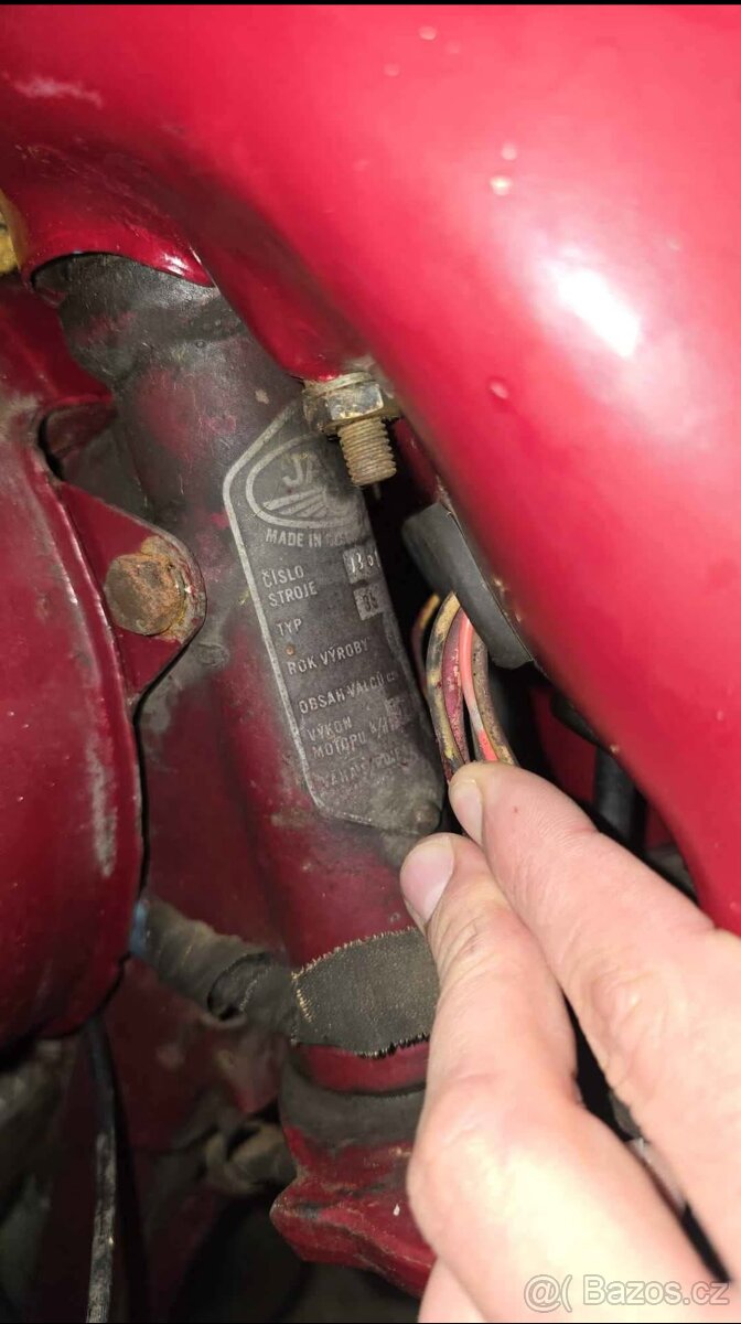 Jawa 250/353 kyvacka - 2