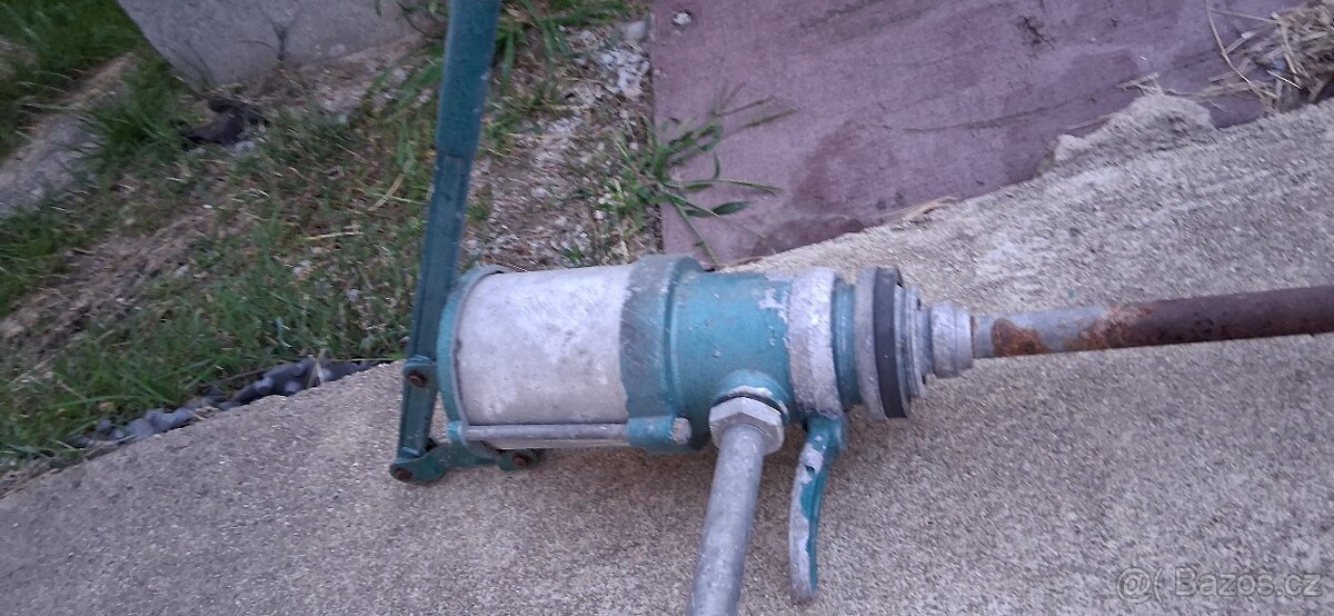 Ruční pumpa na sudy - 2