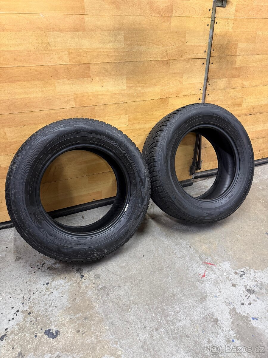 Zimní pneu 215/65/16 - 2