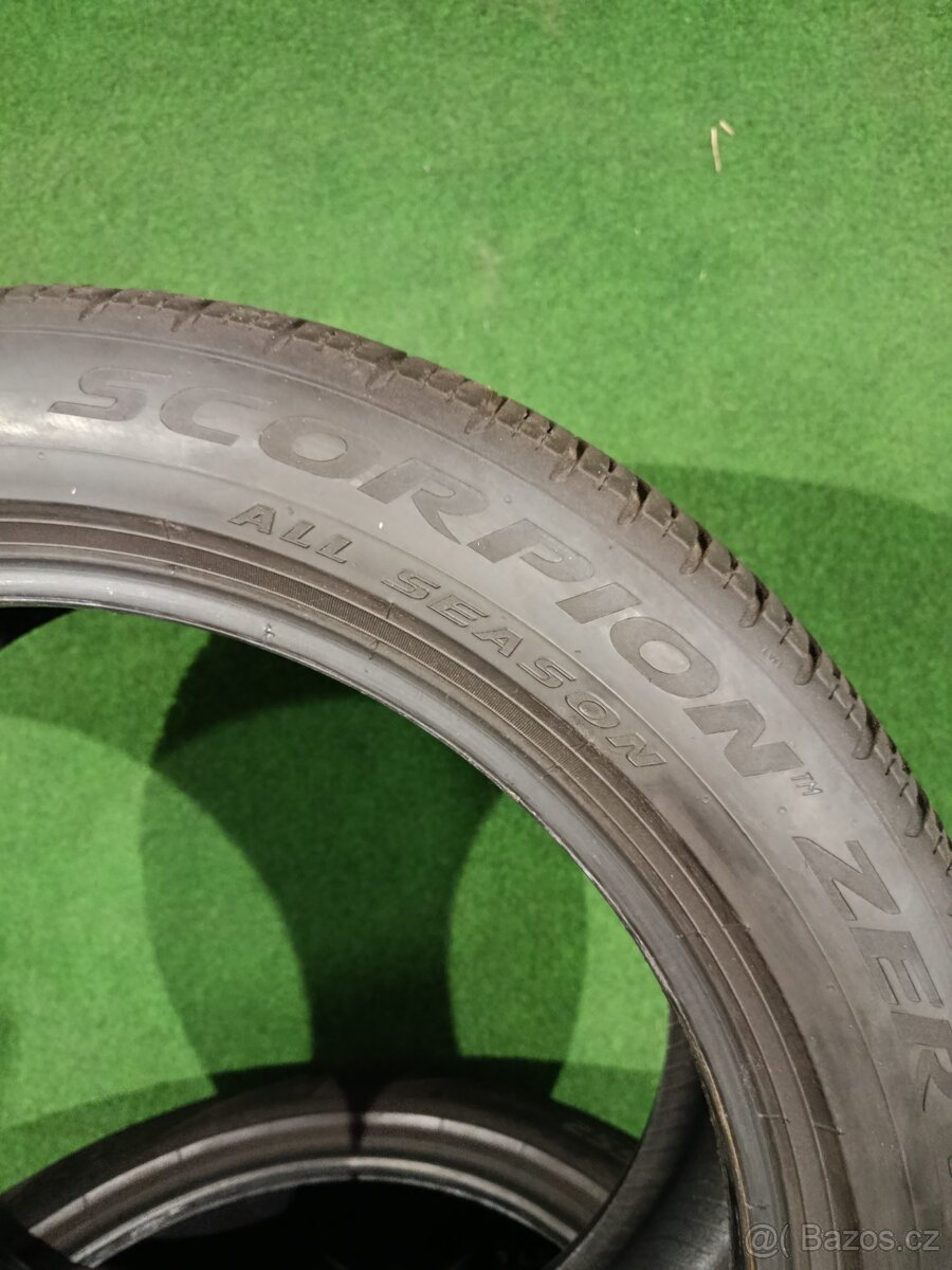 4ks celorocni 255/45/19 pirelli - 2