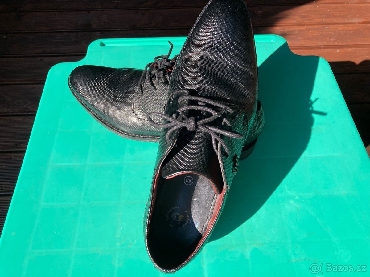 Černé kožené boty zn. Bugatti - 2