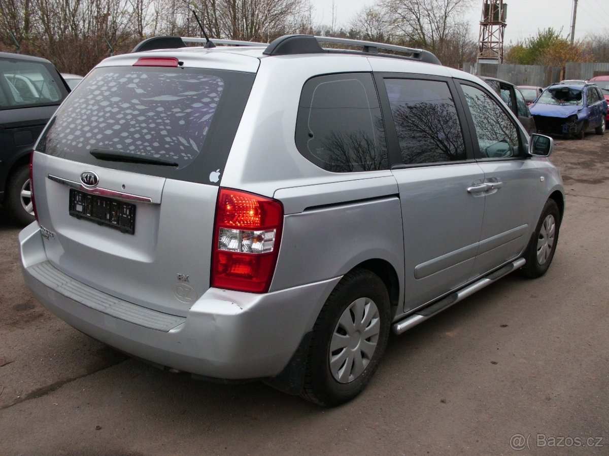 Kia Carnival - 2