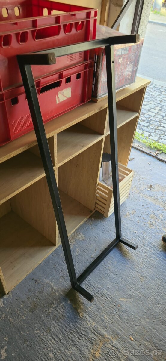 KOMODA NA TŘÍDĚNÝ NÁBYTEK - 2