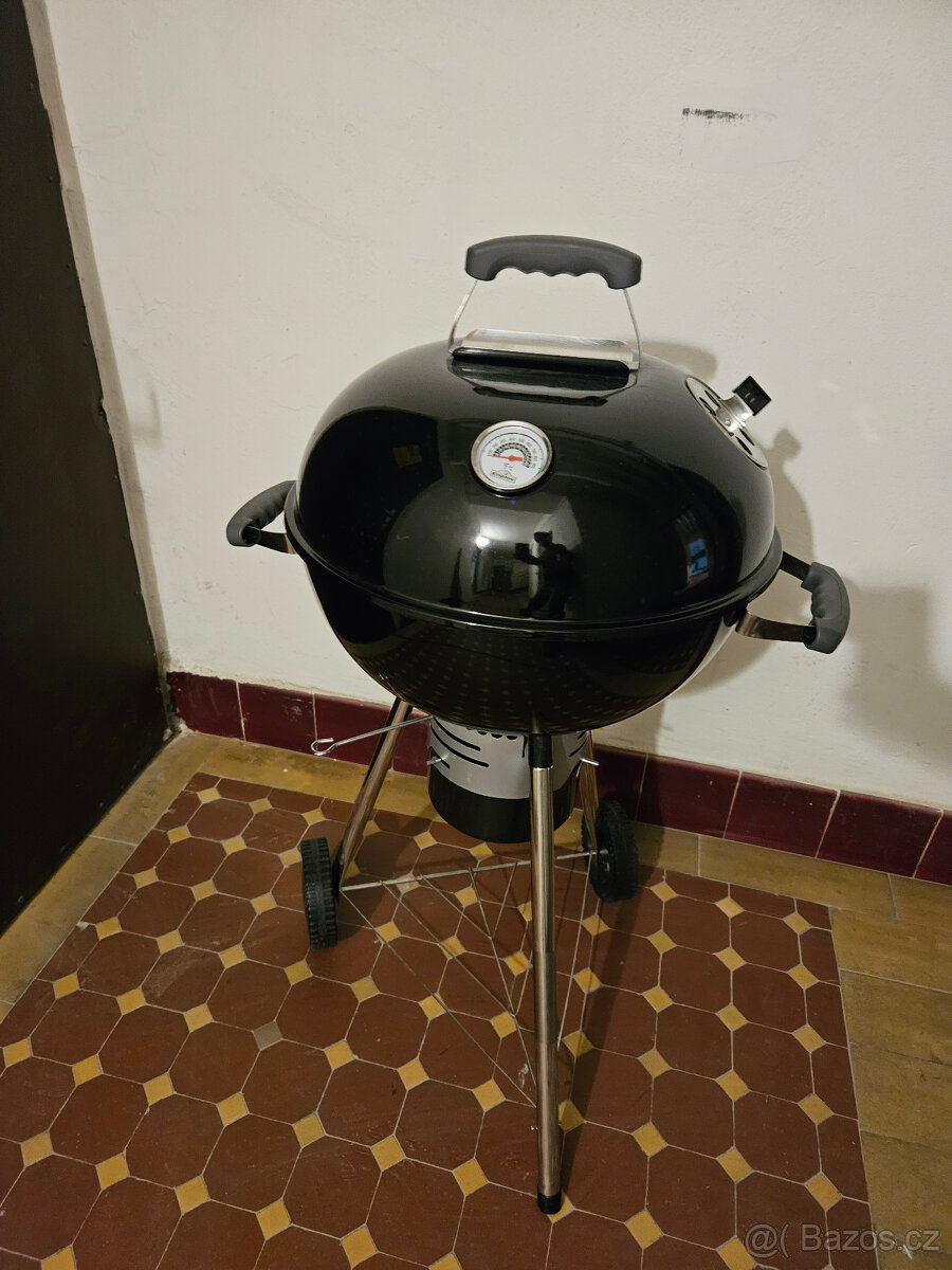 Prodám gril na dřevěné uhlí - 2