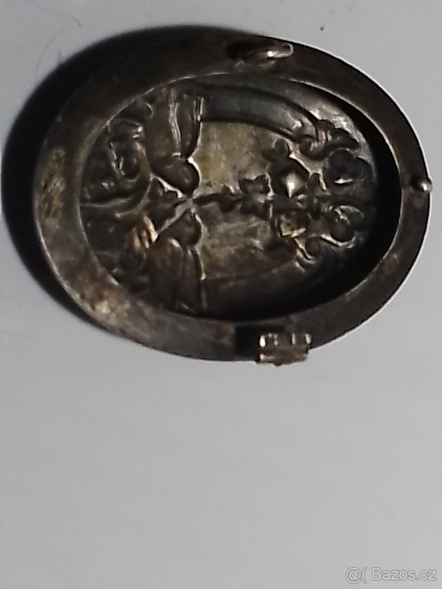 Stříbrná brož - 2