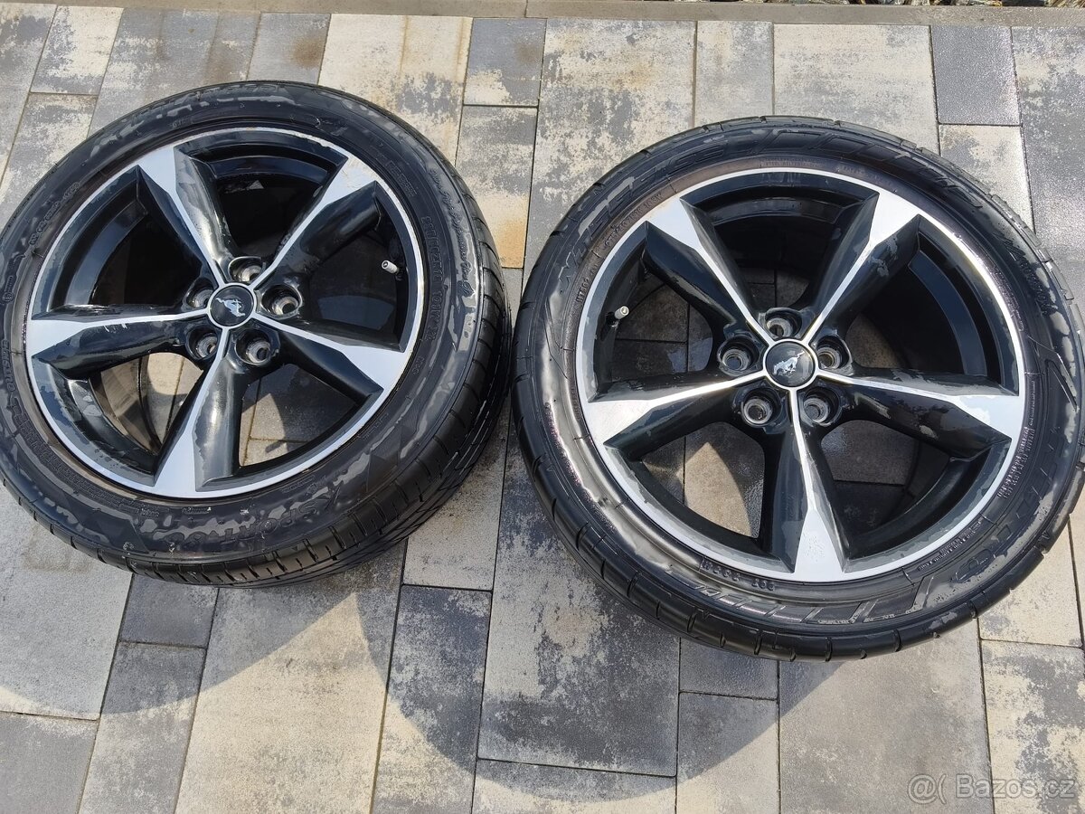 1 / 2 kola Ford Mustang R18 - 2